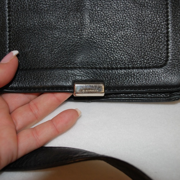 B. Makowsky Black Leather Crossbody bag - Picture 2 of 7